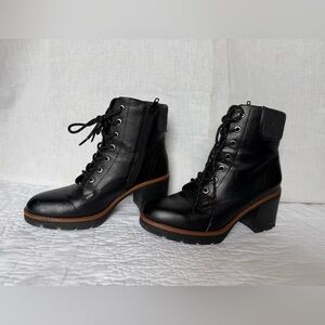 Naturalizer Black Women's Leather Madalynn 2 Lace-Up Ankle Boot Side Zipper 8M